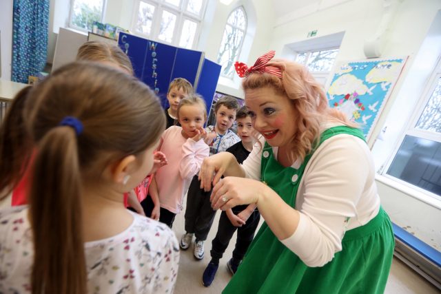 Once upon a Christmas school 2