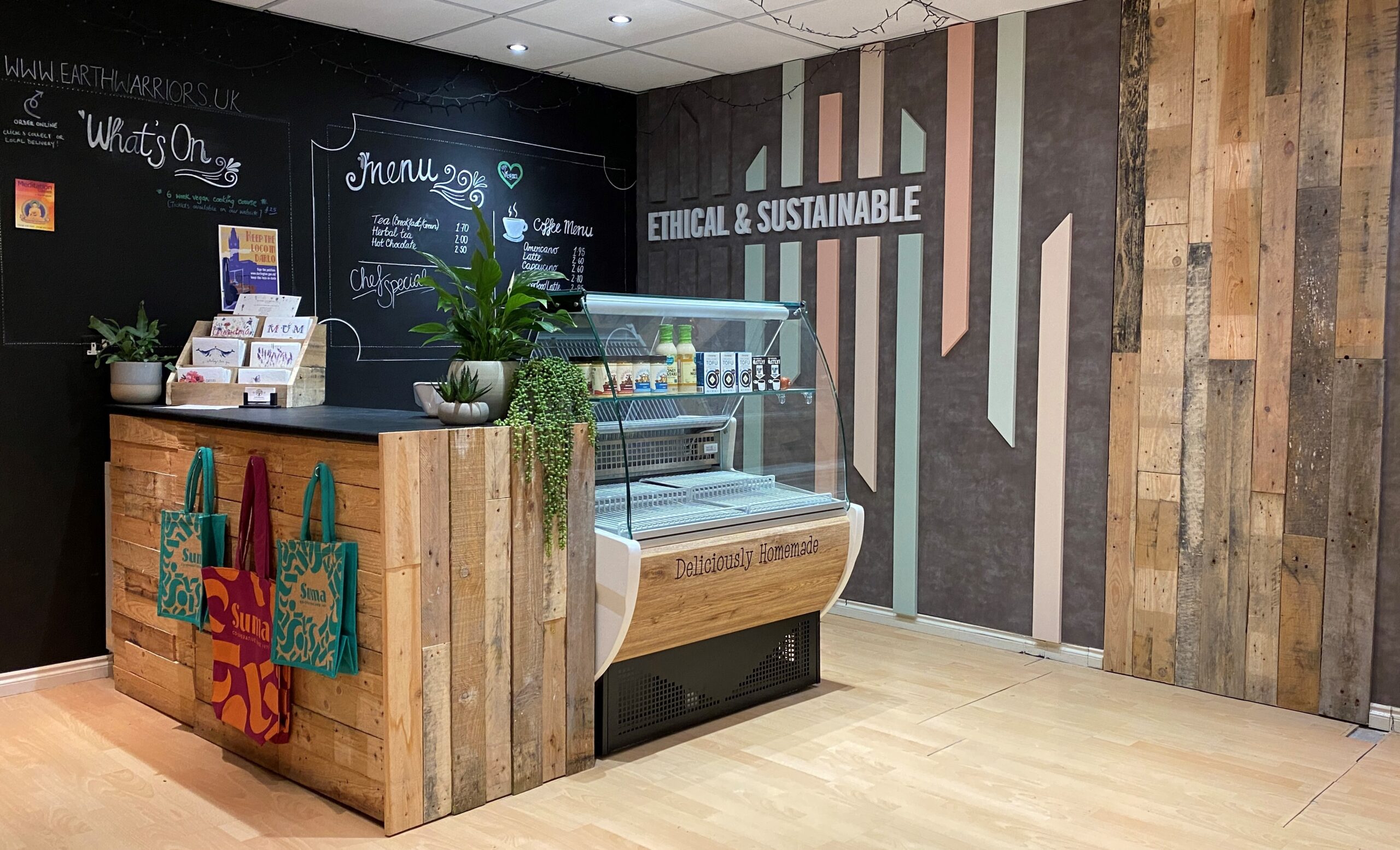 Architextural Gives An Environmentally-Friendly Food Store A New Look