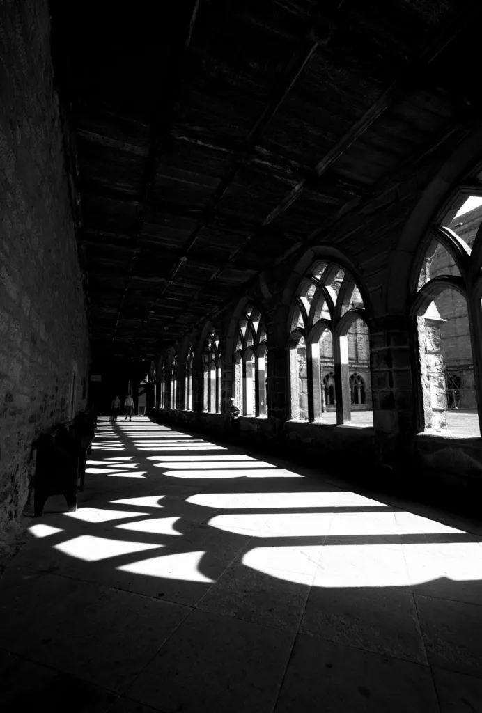 Where light meets stone