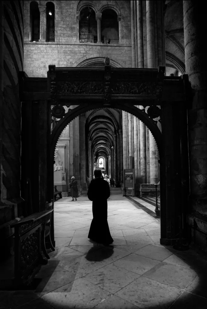 Where light meets stone