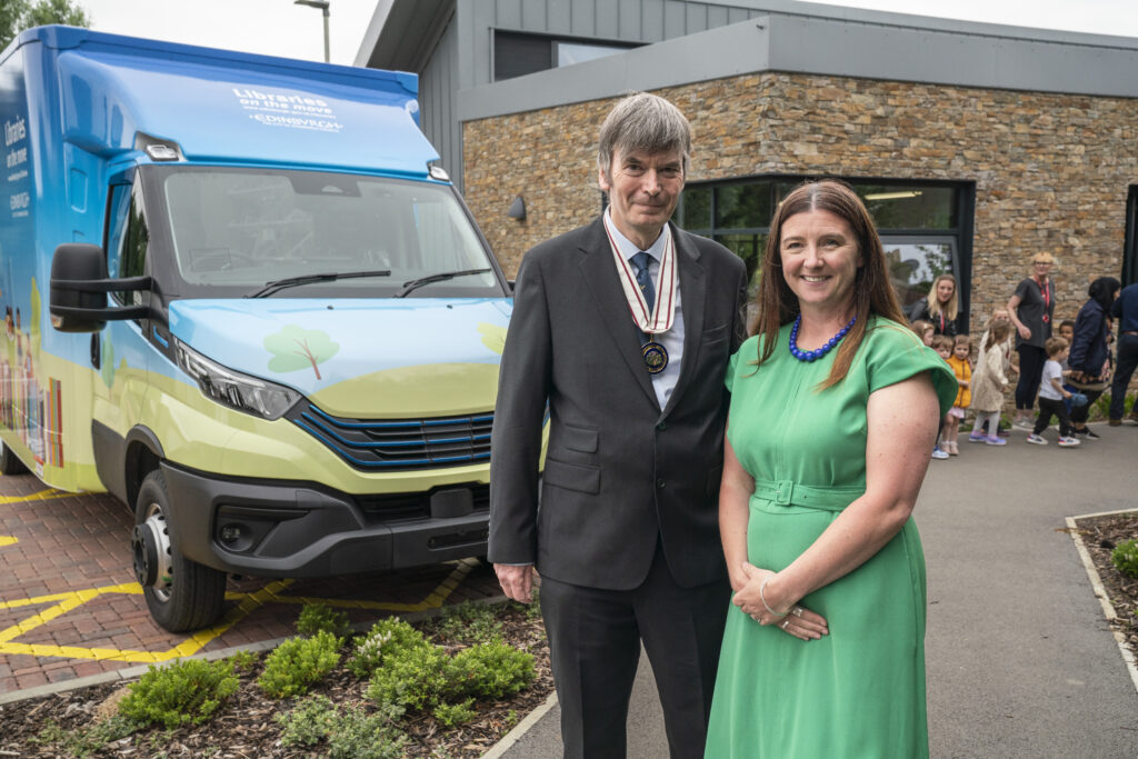 Her Majesty The Queen Opens Ratho Hub Library as Edinburgh Book Festival Launches Major Community Programme