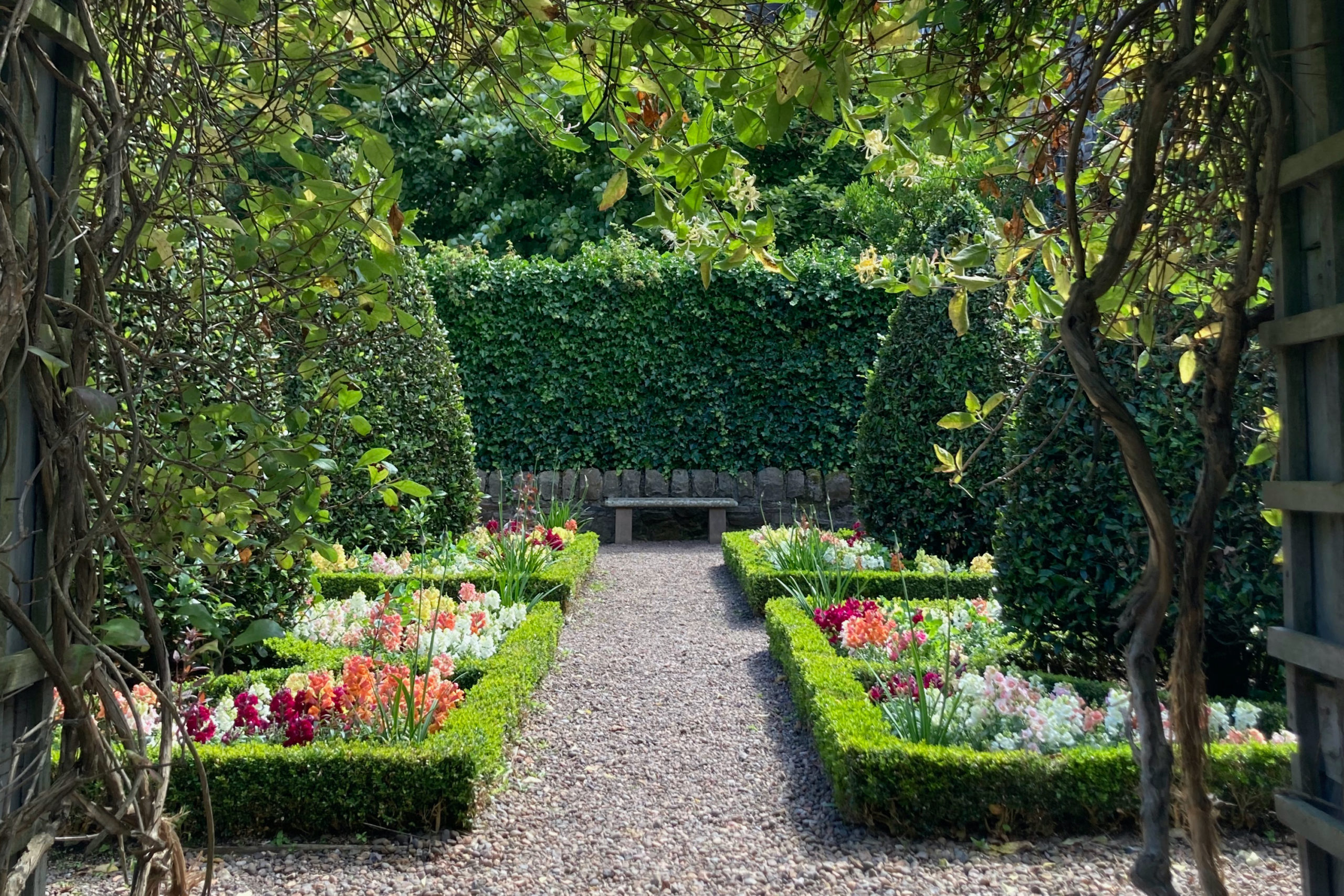 10 Hidden Spots Worth Visiting In Edinburgh