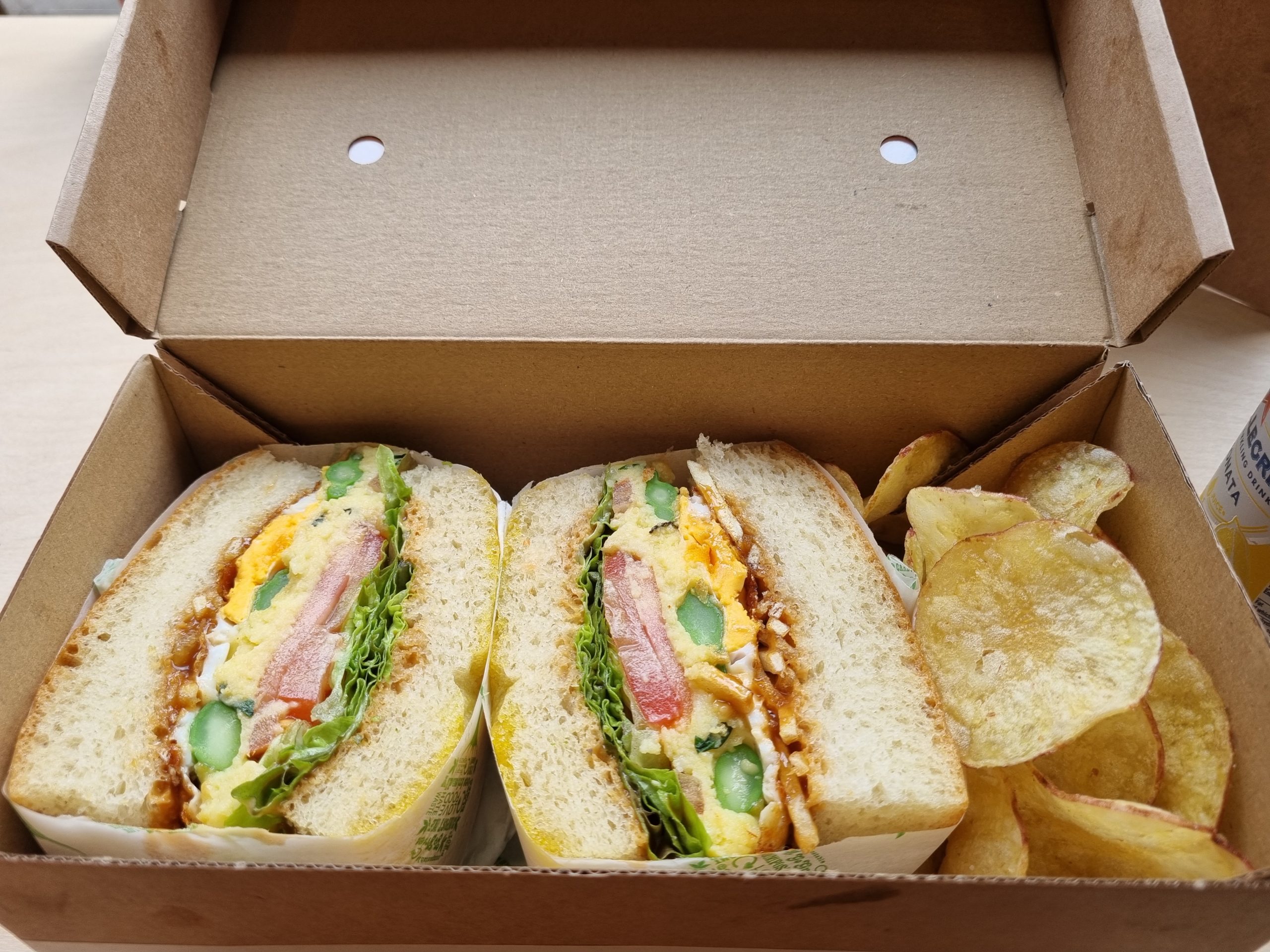 earls sandwich inside