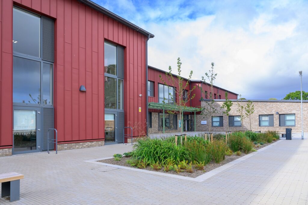 Edinburgh’s Maybury Primary Welcomes Pupils to Innovative, Sustainable Campus