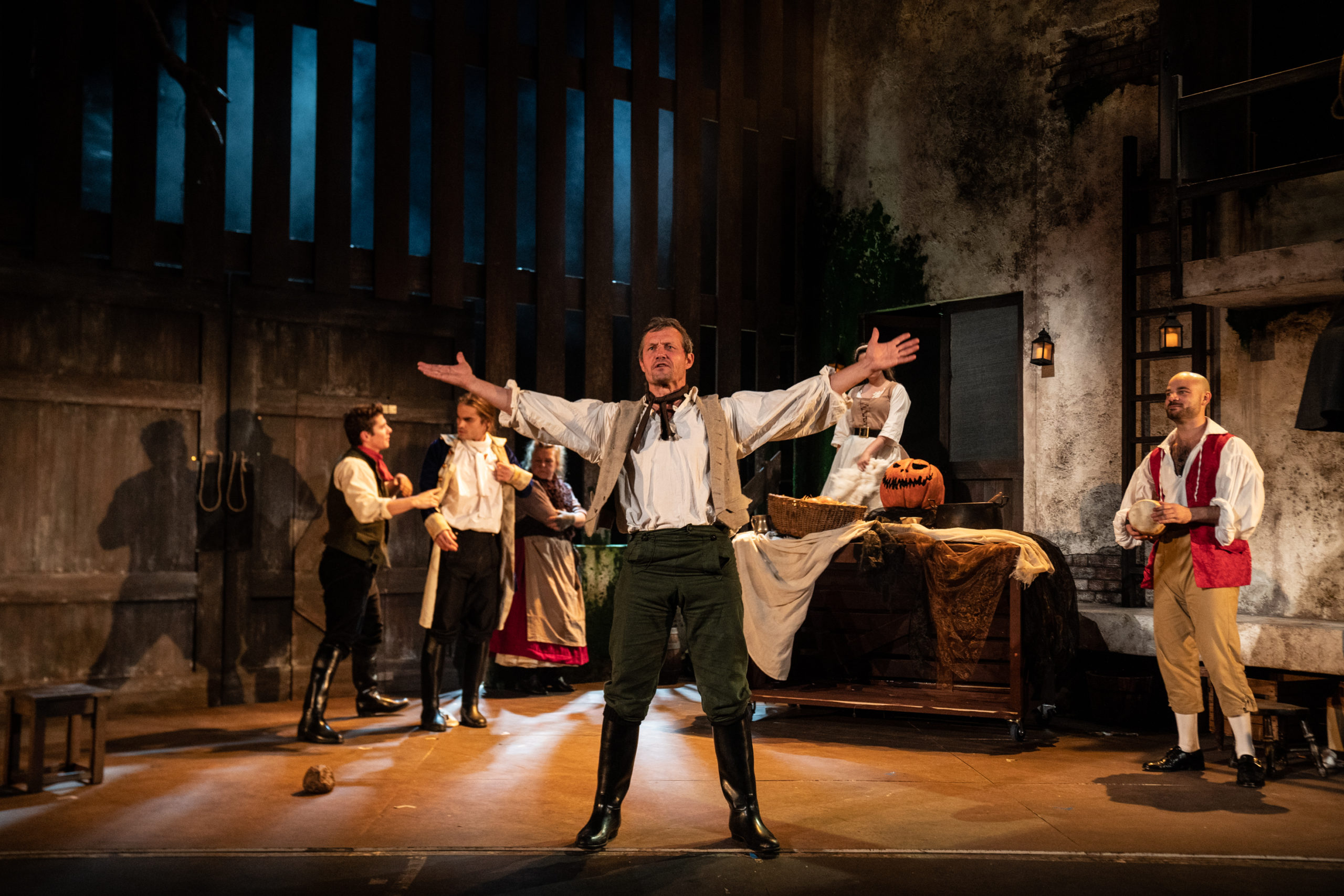 UK tour of The Legend of Sleepy Hollow Extended