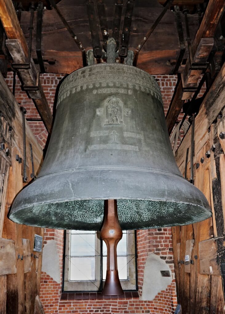 Dzwon Zygmunta / Sigismund Bell in Wawel Cathedral Krakow - credit: Ingo Mehling, CC BY-SA 4.0