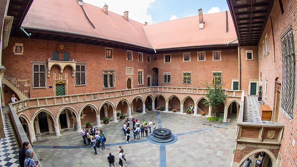 Jagiellonian University Collegium Maius / Robert Rachwał