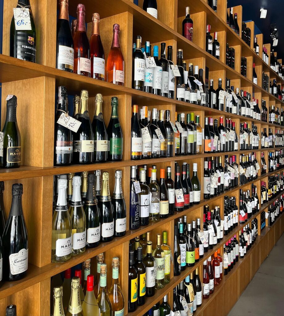 Wine Bars and Tastings in Poznań: Where to Drink Locally; Wine Bars Poznań