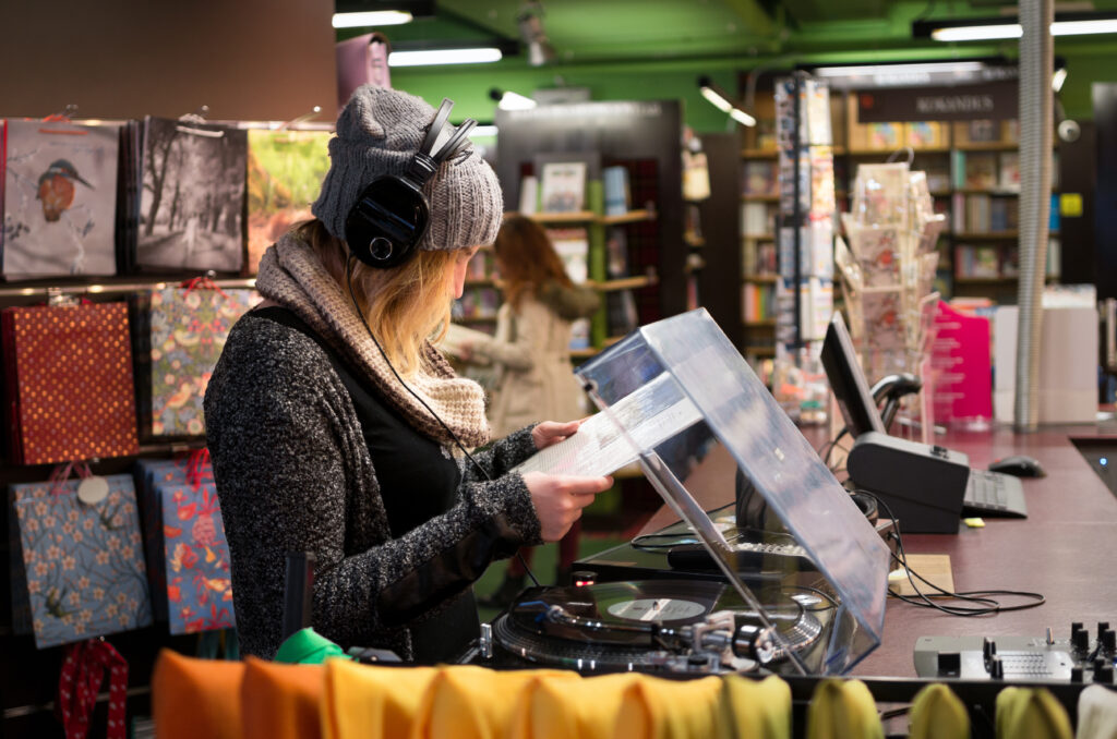 Poznań weekend events: Vinyl and CD Fair at Galeria Poznań Plaza.