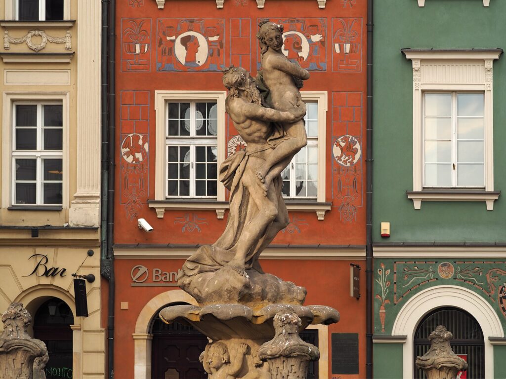 Fontanna Prozerpiny / Proserpine Fountain Poznań Stary Rynek - credit: SuperGlob, CC BY 3.0