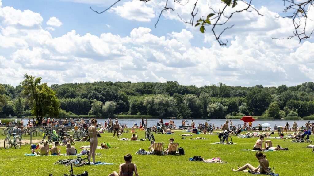 Poznań Launches Inspiring “Sustainable Beach Day” Campaign at Local Lakes