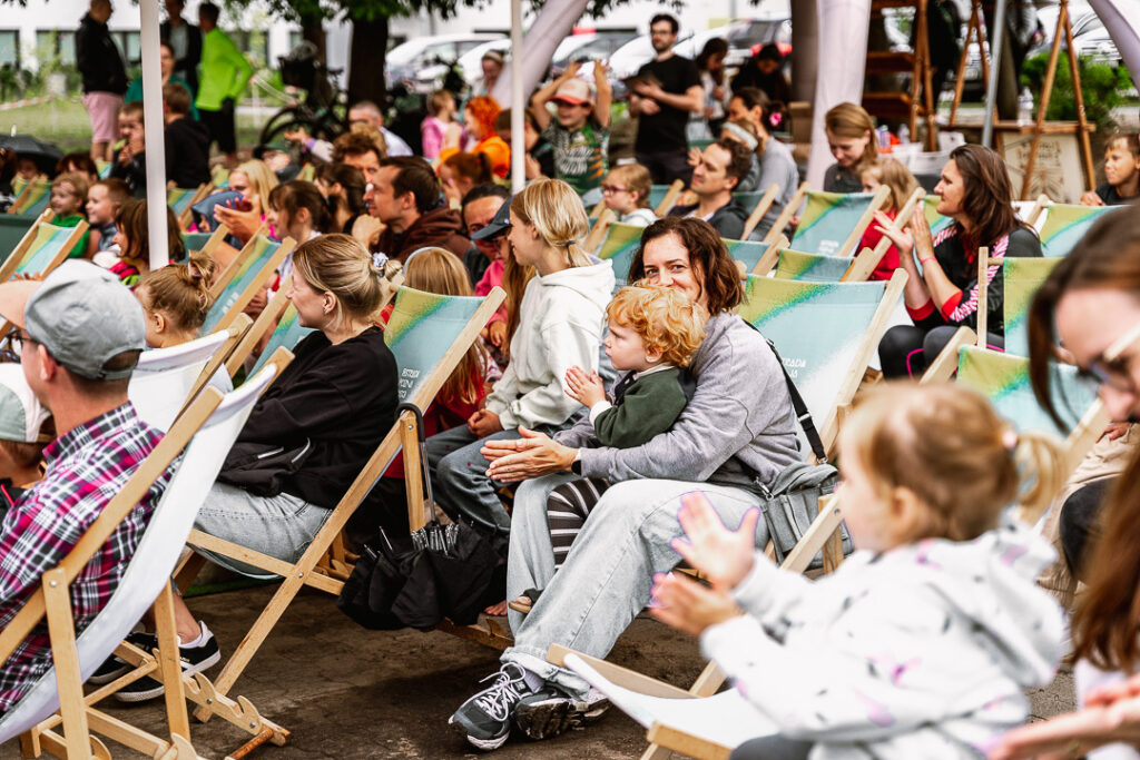 Creative Saturdays with Estrada Poznańska: Free Family Activities in Poznań