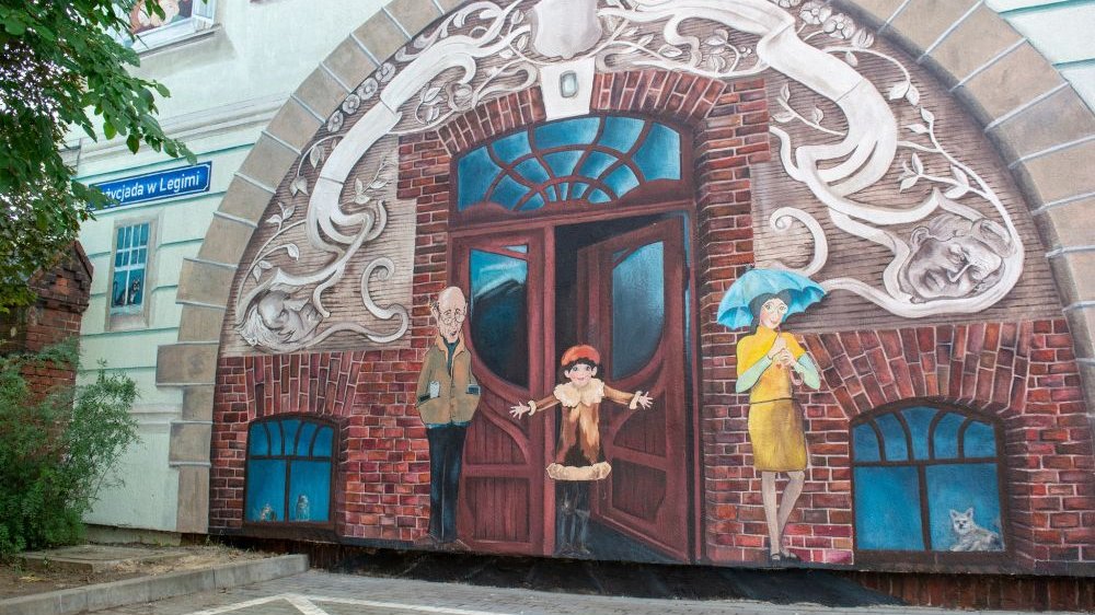 Małgorzata Musierowicz's "Jeżycjada" mural in Poznań.