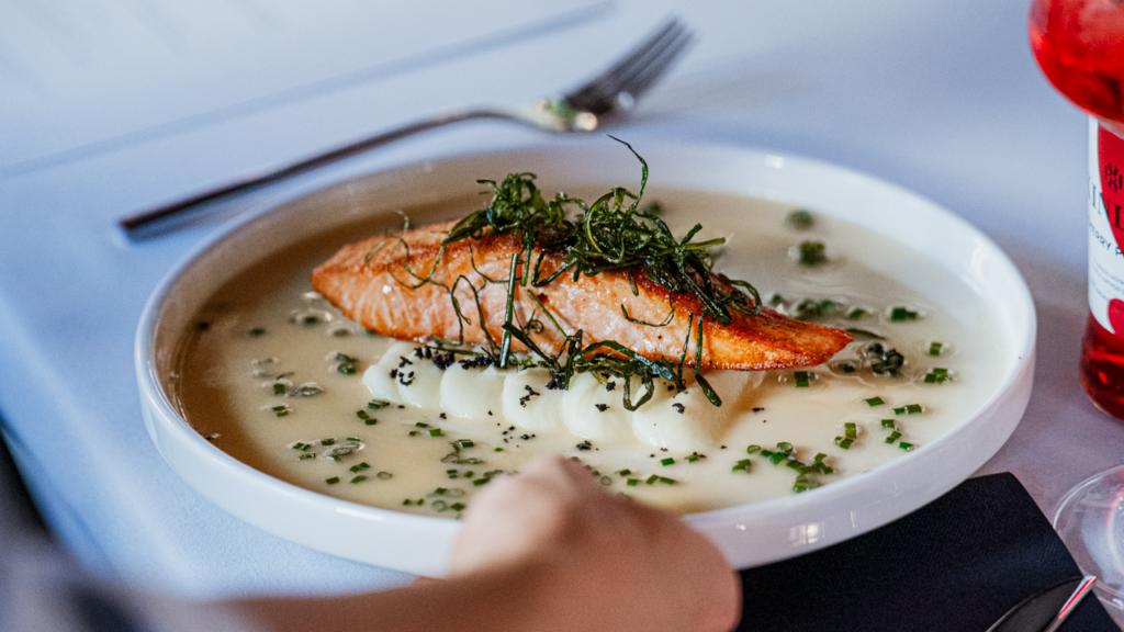 Salmon – Parsnip Puree – Beurre Blanc Sauce – Herbal Olive Oil – Leek Hay. Photo by Maciej Kocięcki for FineDinigWeek x American Dream Club