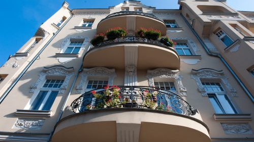 3 Must-Do Walking Trails in Poznań for Architecture Lovers