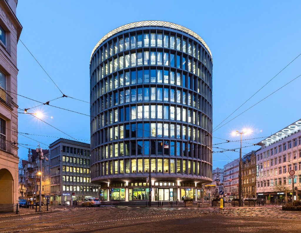 3 Must-Do Walking Trails in Poznań for Architecture Lovers