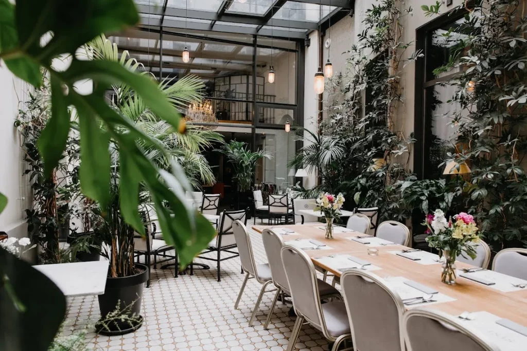 The Oldest Restaurants in Poznań: Bazar 1838, Ratuszowa, and the Living History of the Old Market Square.