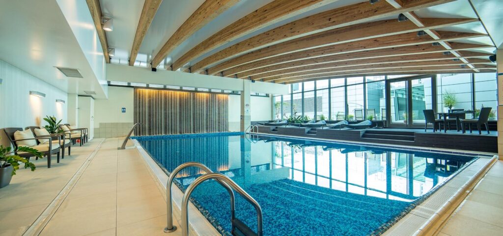 Hotels with pool Poznań