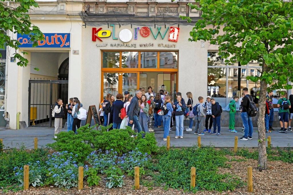 Lodziarnia Kolorowa - Piotr Skórnicki  Agencja Wyborcza