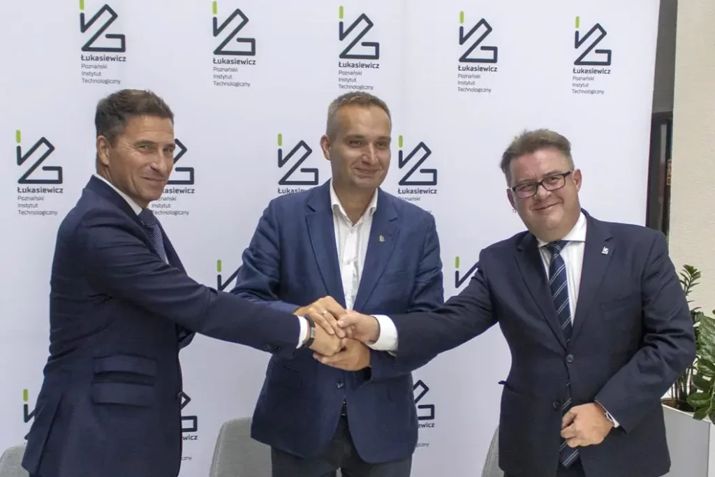 Press conference regarding autonomous trams in Poznań: on photo Krzysztof Dostatni, Mariusz Wiśniewski, Rafał Cichy.