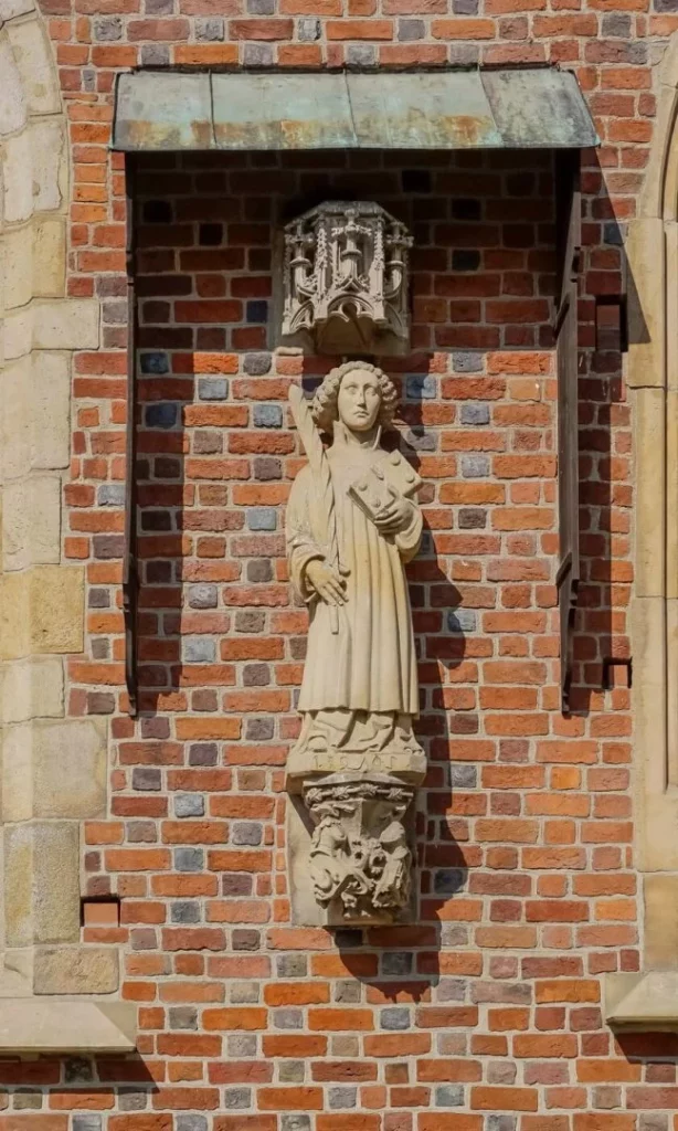 Legends of Wrocław: the saint without a leg