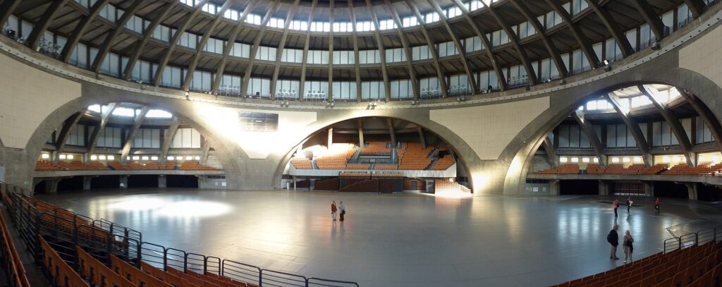 Hala Stulecia Wroclaw interior - Maciejw, CC BY-SA 3.0 pl