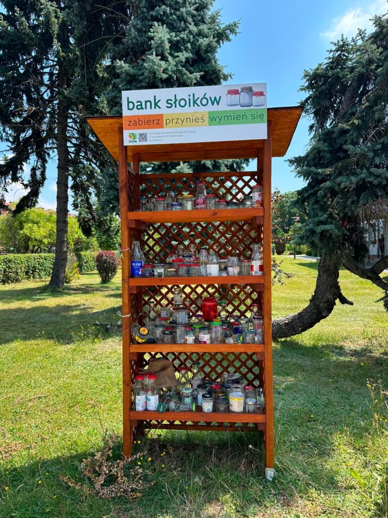 Wroclaw Community Jar Bank - credit: DODR