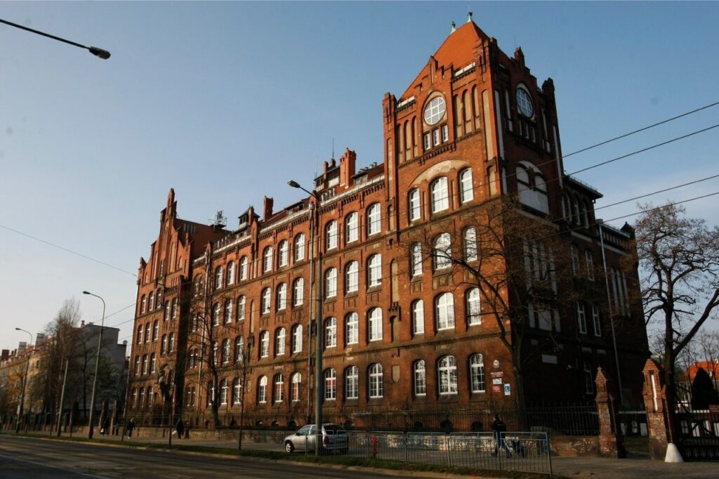 The Oldest Primary School in Wrocław: SP1